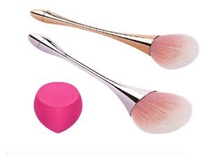 Beautician Brush